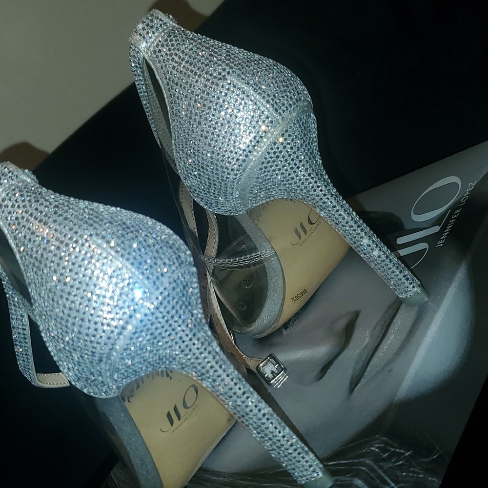Brand new Jlo Morley Rhinestone Pump.... very light ✨️ elegant shoes 👠 👠 👠 - Picture 14 of 17